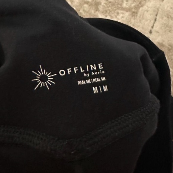 Aerie offline black athletic shorts - Picture 3 of 4